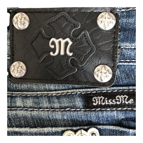 Miss Me Thick Stitched Retro Y2K Low Rise Boot Cut Denim Womens Jeans 28x34 - Picture 14 of 16